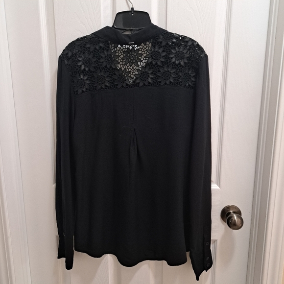 Harley Davidson Shirt Women's Size Large Black Crochet Flower Accents Rayon - Picture 3 of 13